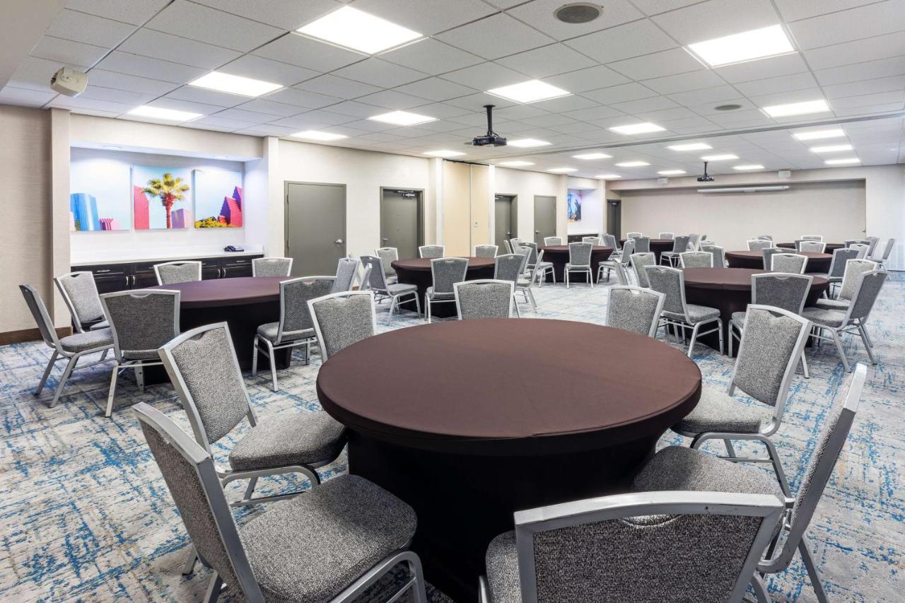 Hampton Inn And Suites Houston Heights I-10 Exteriör bild
